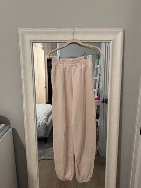 Nike women’s cream Fleece Joggers
